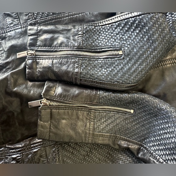D73 Black Leather Biker Jacket Woven Leather Women’s Size M - Picture 15 of 15